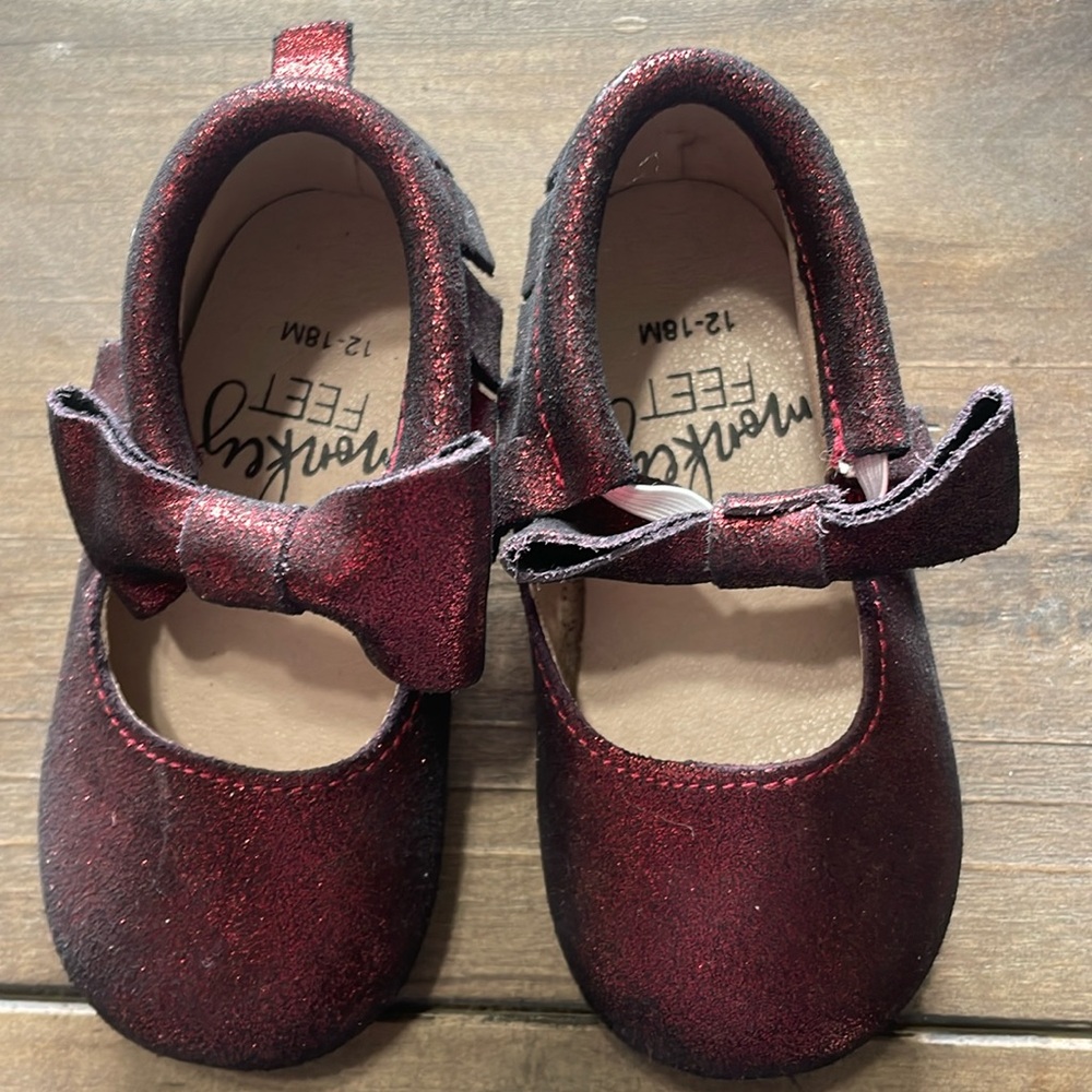 Monkey feet good condition - Ruby red
12-18m